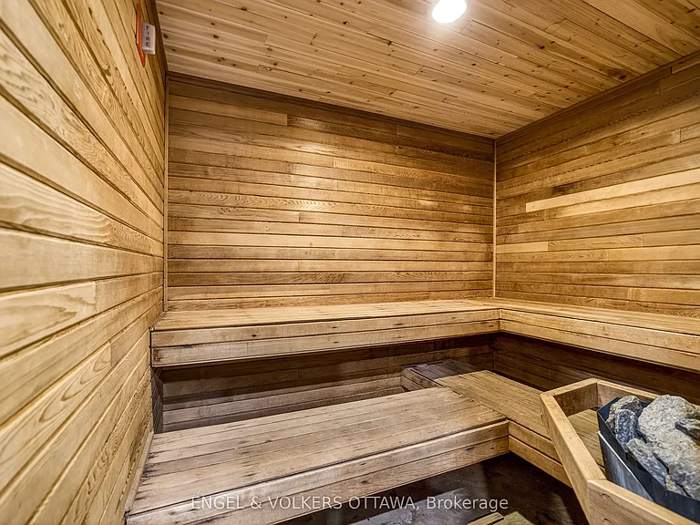 160 George St #2404 — Photo 46