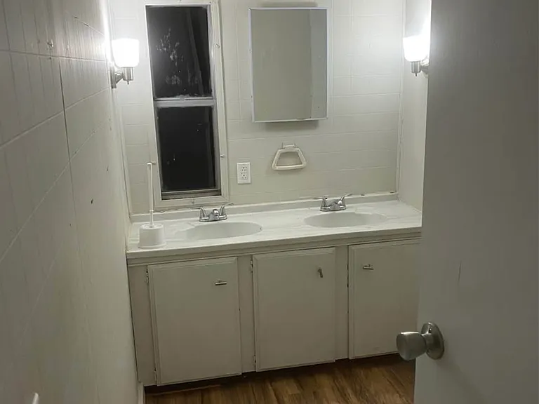 205 S 3rd St #12 — Photo 1