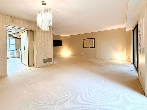 2nd image of 1864 Mission Hills Ln