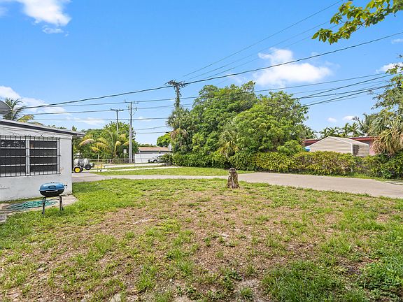 5th image of 17320 NW 27th Avenue