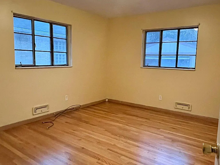 24091 Dante St — Photo 4