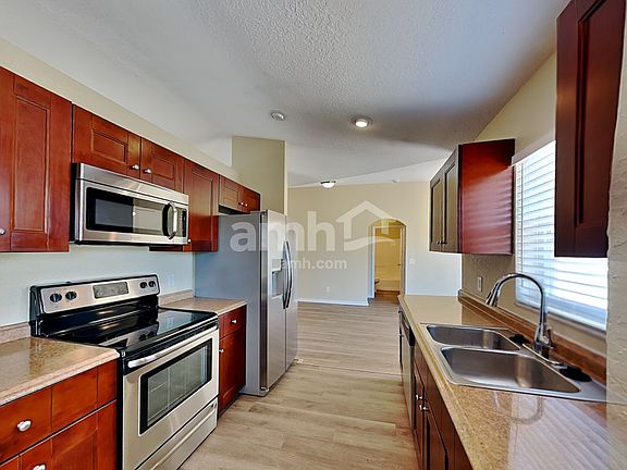 3rd image of 3965 SW Laffite St