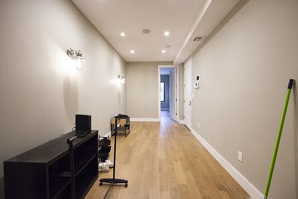 Rented by Brooklyn Group | media 6