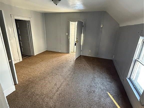 5th image of 2054 W 83rd St
