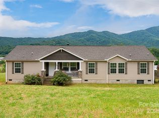 78 Hillcrest Dr, Candler, NC 28715
