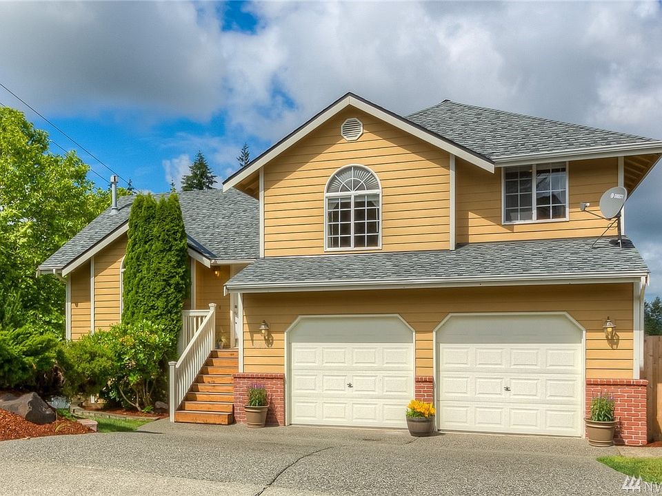 1st image of 8404 74th Dr NE