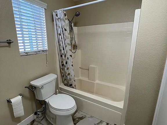 4th image of 9462 Galvin Ave #2