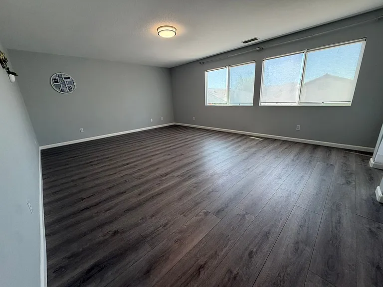 5418 Halas Ct — Photo 15