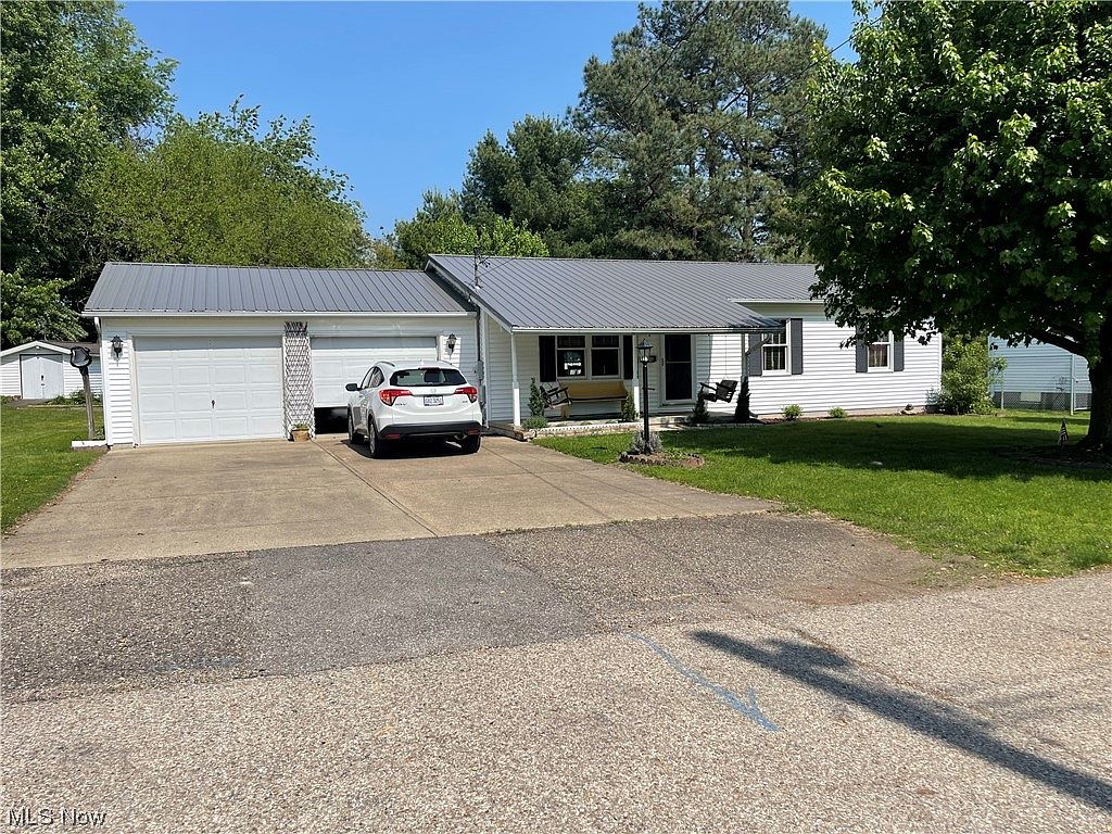 756 Tuttle St, Belpre, OH 45714 Zillow