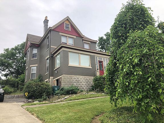 2nd image of 1699 Grand Ave