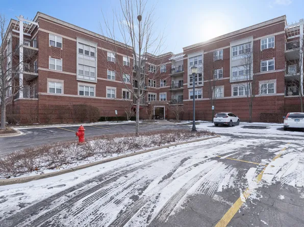 310 E Church St Unit 101, Libertyville, IL 60048