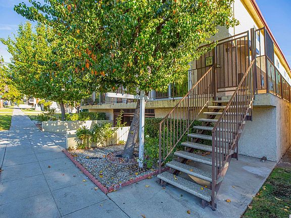 3rd image of 468 E Verdugo Ave APT G