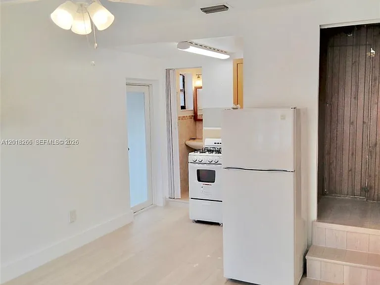 7537 Buccaneer Ave #B — Photo 4