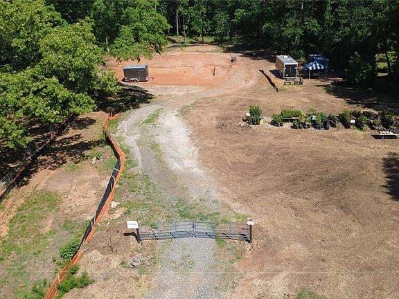 5th image of 2304 Whites Mill Rd