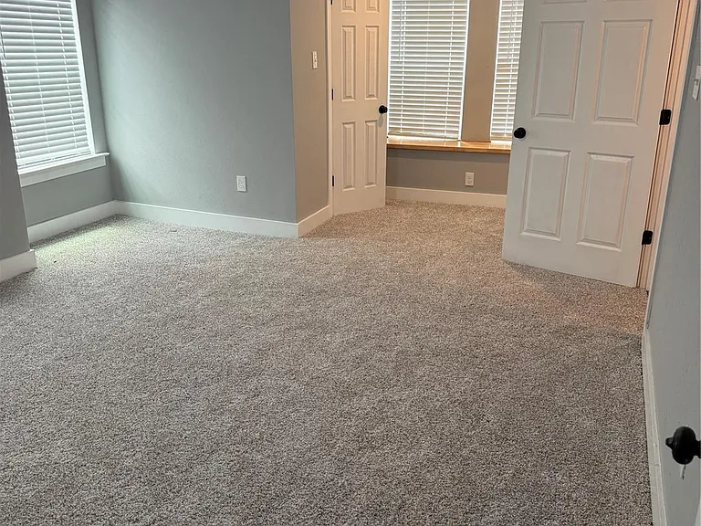 515 Caplin St — Photo 6