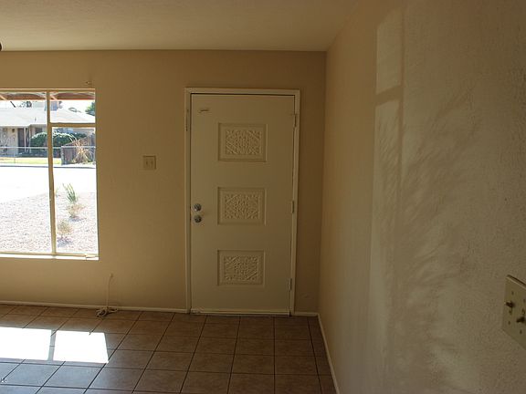 5th image of 1234 E Elton Ave