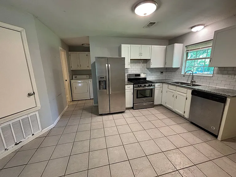 6450-6462 W Nicole Ln — Photo 7