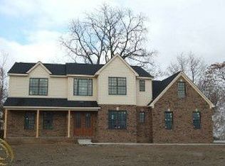 330 Rosebud St, Walled Lake, MI 48390