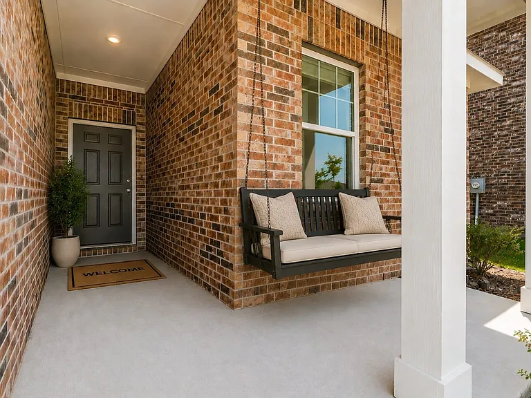 Front of the house - virtually staged
