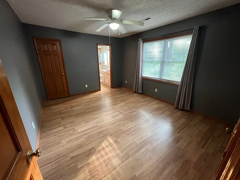 7155 Park Place Rd — Photo 4