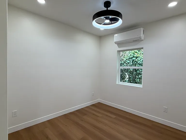 2772 Massachusetts Ave — Photo 16