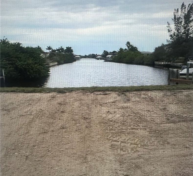 2nd image of 3604 Yucatan Pkwy