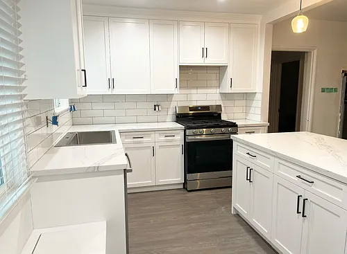 4126 W Toluca Lake Ave #1/2 Photo 1 4126 W Toluca Lake Ave #1/2 Photo 1