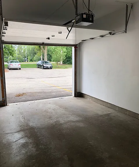 6868 N Green Bay Ave — Photo 12