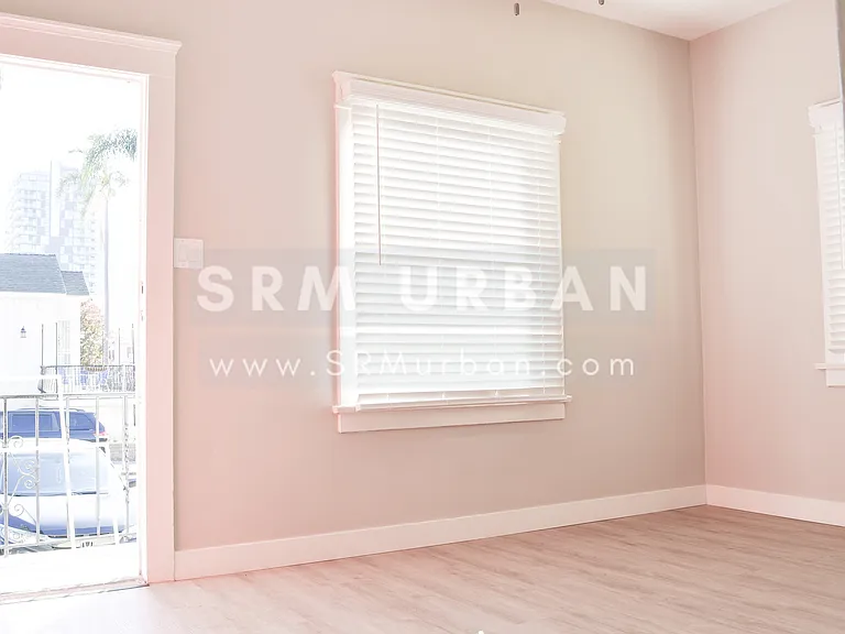438 W Date St #1 — Photo 5