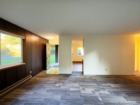 3rd image of 172 Fairway Dr #5