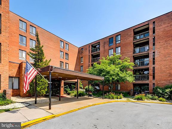 2nd image of 6711 Park Heights Ave Unit 206