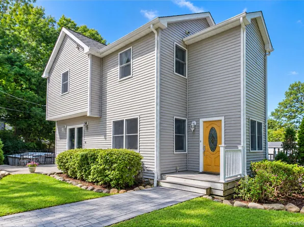 306 Liberty Avenue, Port Jefferson, NY 11777
