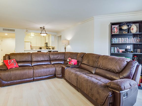3rd image of 1380 W Capitol Dr Unit 203