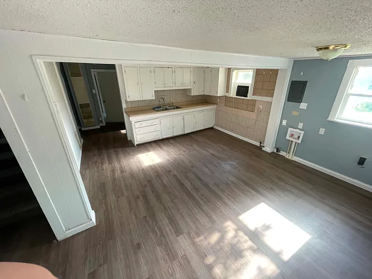 731 S Washington St — Photo 11