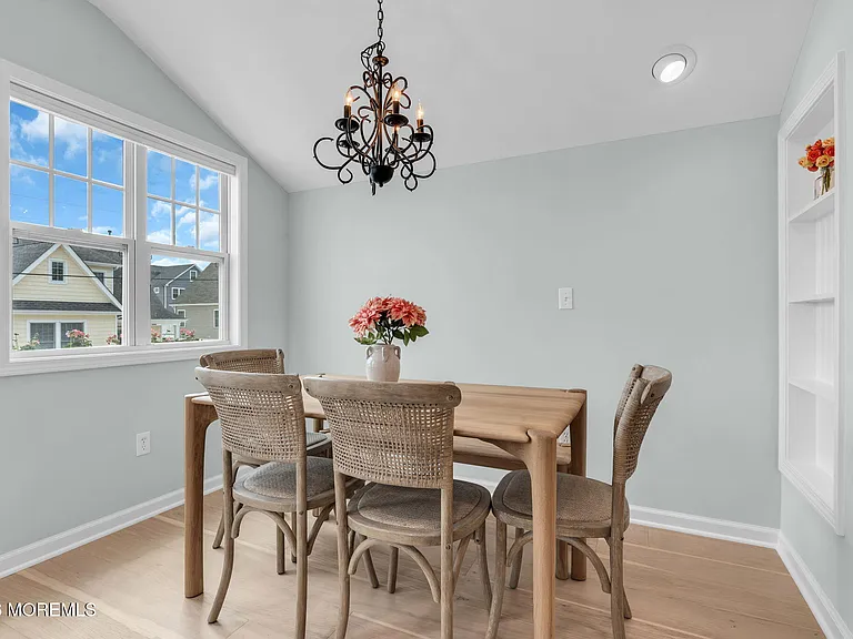 301 W Kupper Dr — Photo 7