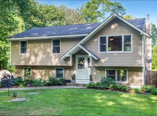 457 Glen Rd, Sparta, NJ 07871