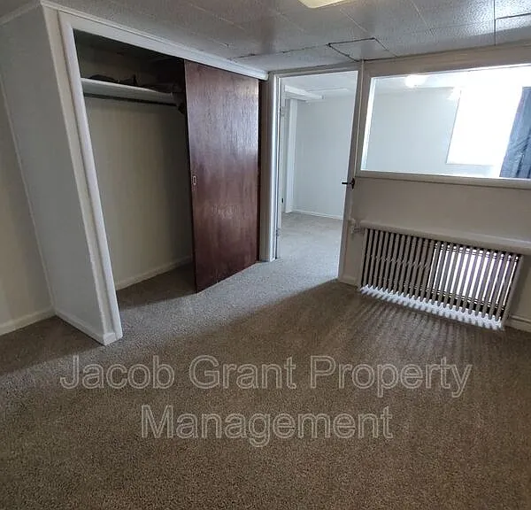 1042 S 4th Ave #B — Photo 5