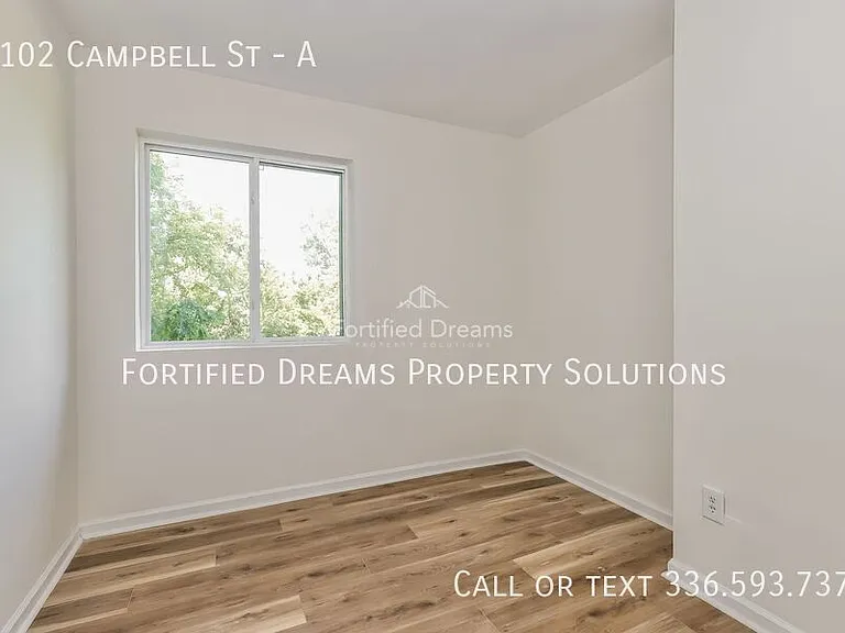 1102 Campbell St #A — Photo 9