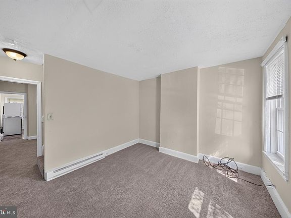 5th image of 1113 Read St