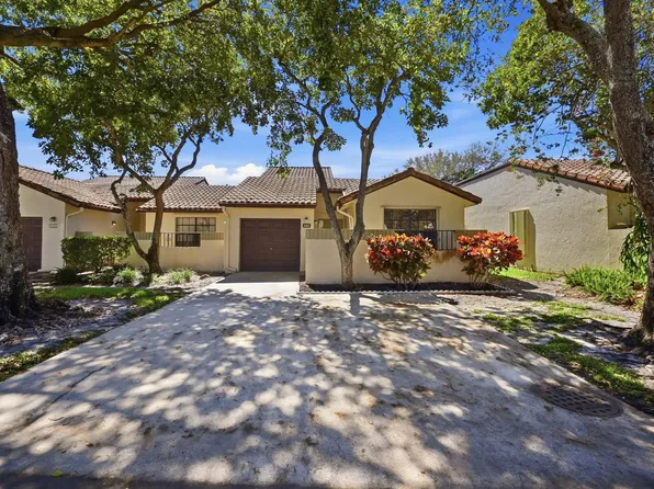 440 Ashwood Pl, Boca Raton, FL 33431