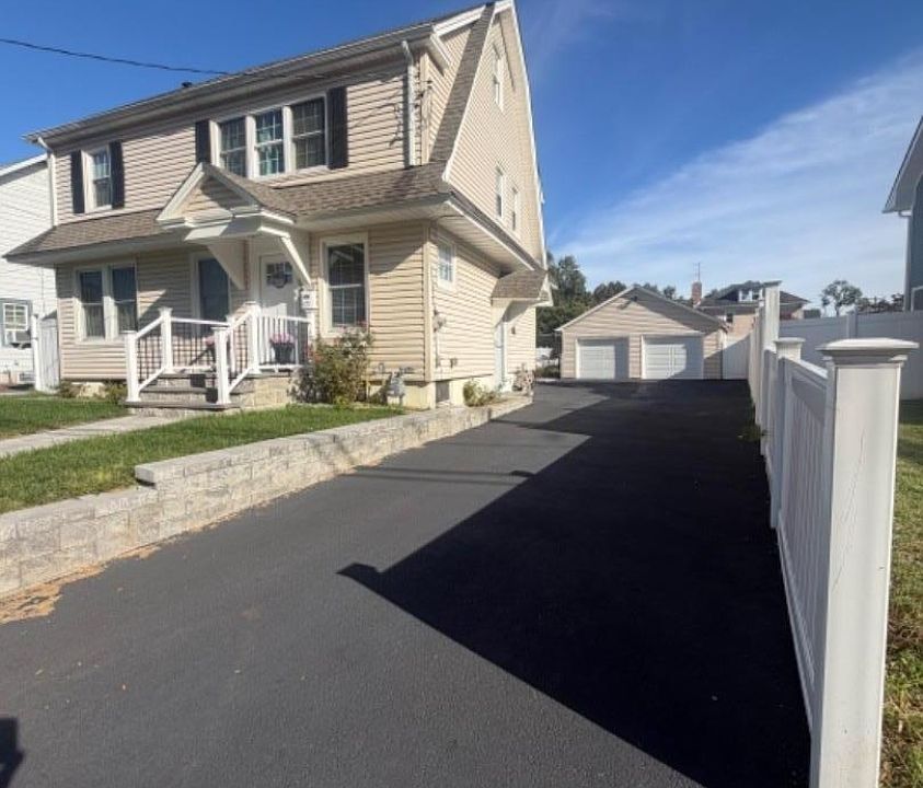 1st image of 17 Kenvil Ave