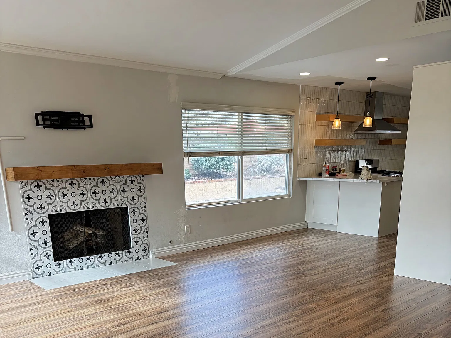 4 bed, 1728 sqft, $3,600 — Photo 4