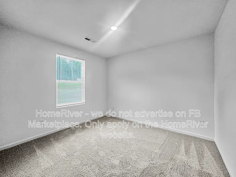 119 Pine Needle Dr — Photo 12