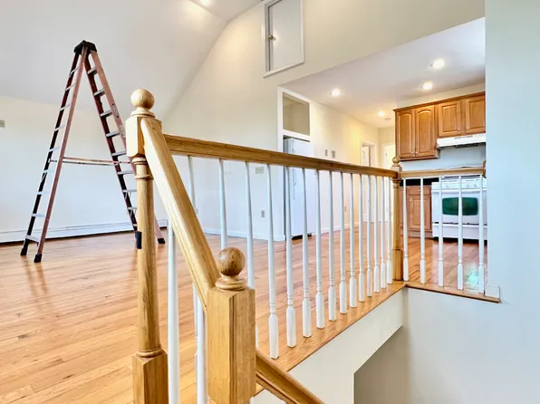 65 Cross St #3, Somerville, MA 02145