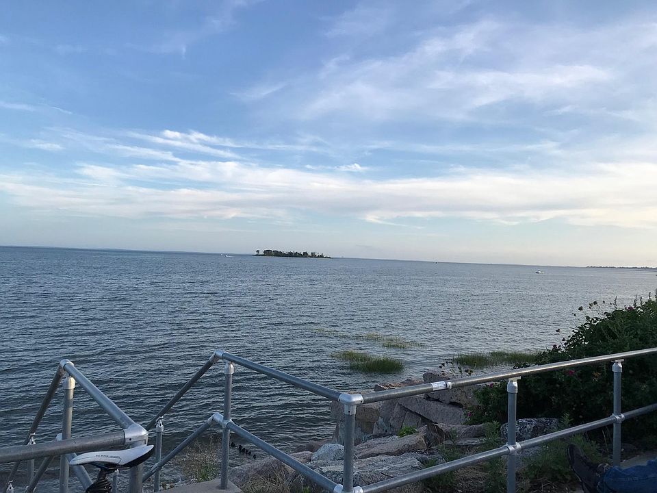 Steps to Fort Trumbull beach