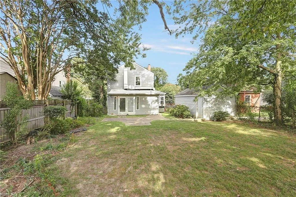 3 bed, 1451 sqft, $2,000 — Photo 1