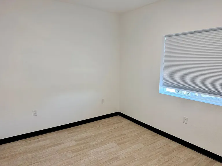 1134 S Palm Ave — Photo 32