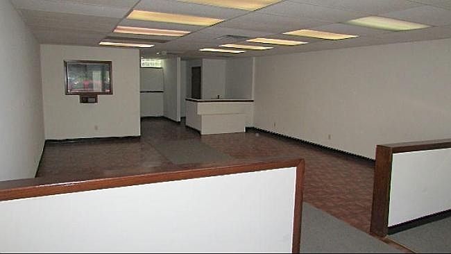 2nd image of 409 High St