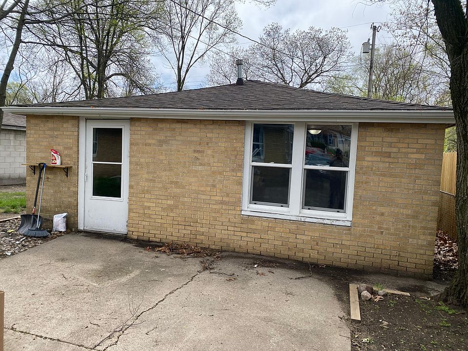 1st image of 3815 E 34th Ave