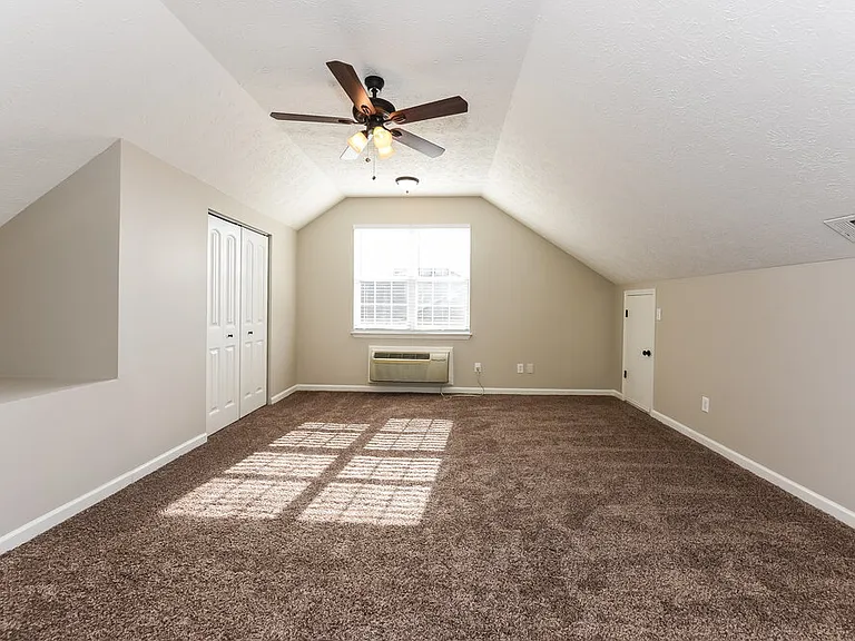 3602 Sussex Ct — Photo 7